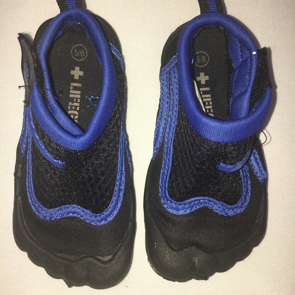 BOYS WATER SHOES